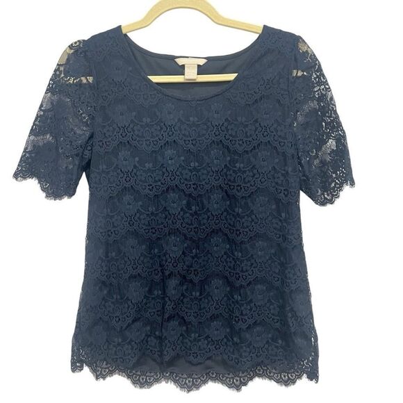 Banana Republic Navy Blue Lace Short Sleeve Boatneck blouse Top size small - Picture 2 of 7